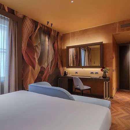 Ξενοδοχείο Worldhotel Casati 18 4*