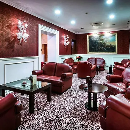 Ξενοδοχείο Worldhotel Casati 18 4*